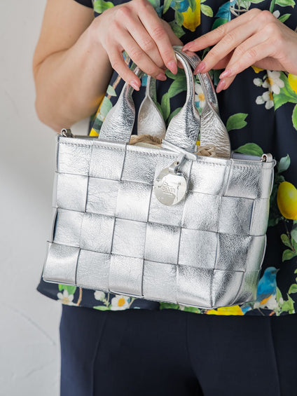 【BEVINI】シルバーハクトートバッグ