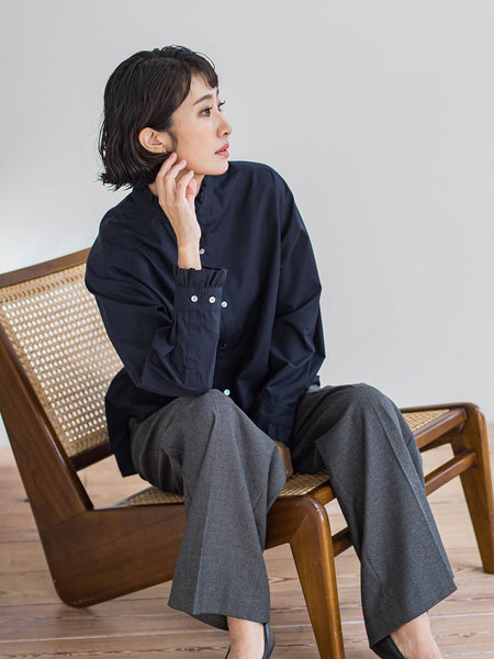 ネックフリルブラウス