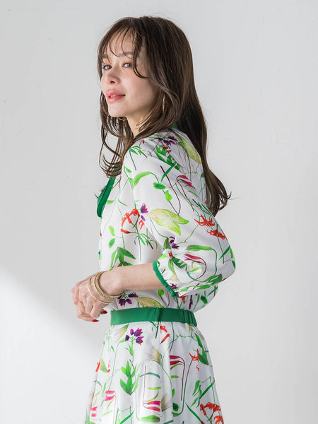 【KEITA KAWASAKI × Viaggio Bluコラボ】リリープリントブラウス