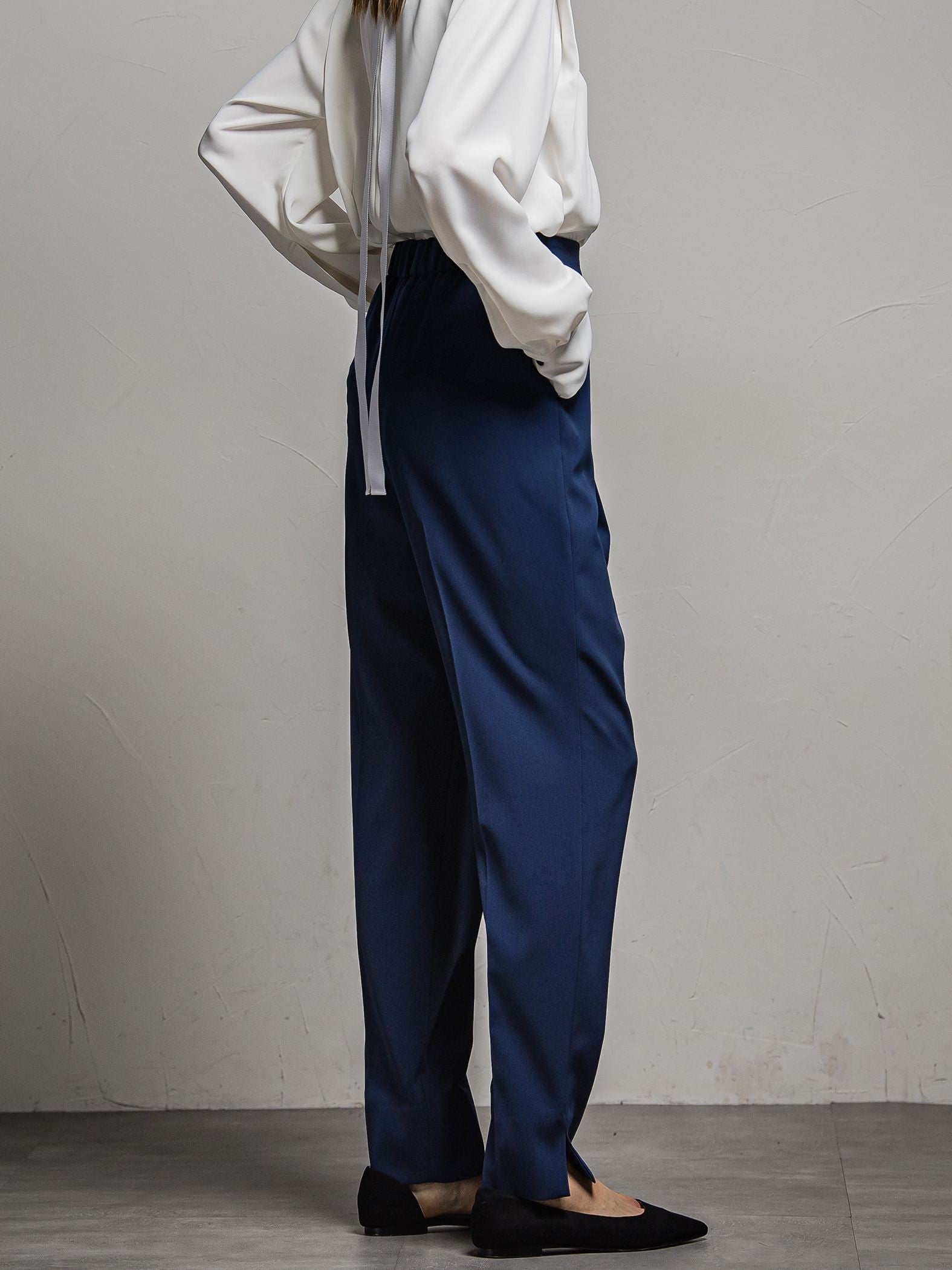 エステルダブルクロス　タックテーパードパンツ