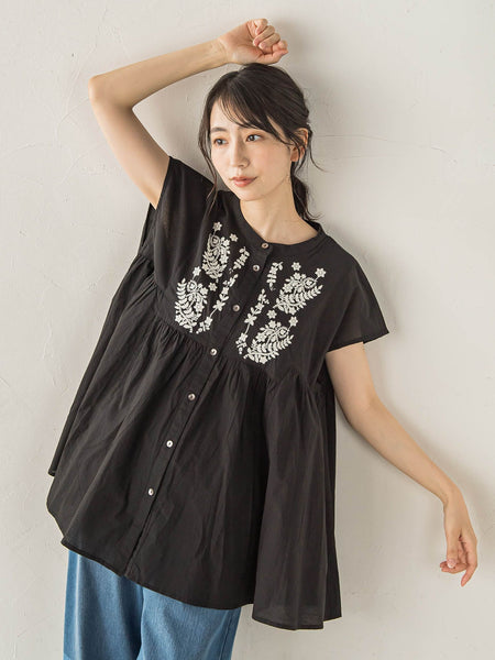 【WEB限定】キャンブリック立体刺繍ピンタックブラウス
