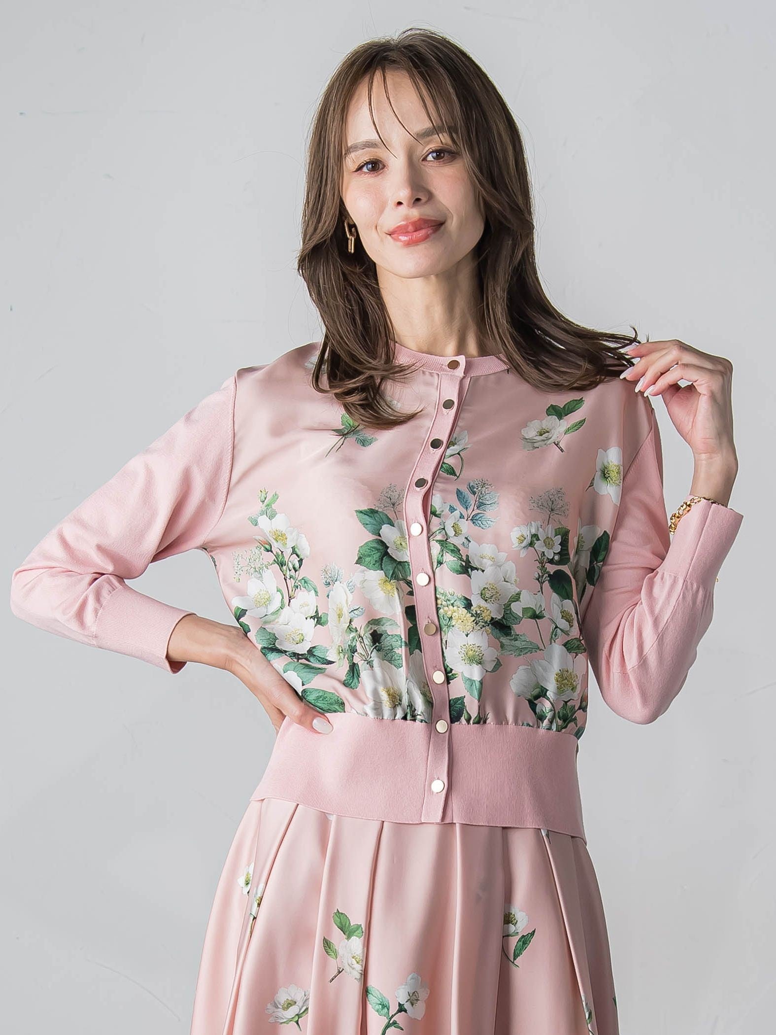 クリスマスローズカーディガン