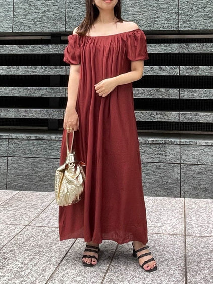 【ENIM BY VICKY】ローズコサージュ付きスクエアネックギャザーワンピース《洗濯機で洗える》