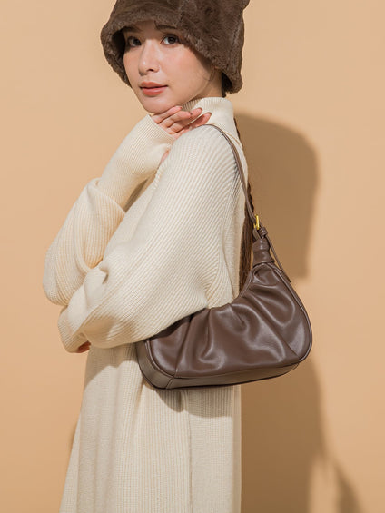 【KOREAN ITEM】フェイクレザー半月型ショルダーバッグ