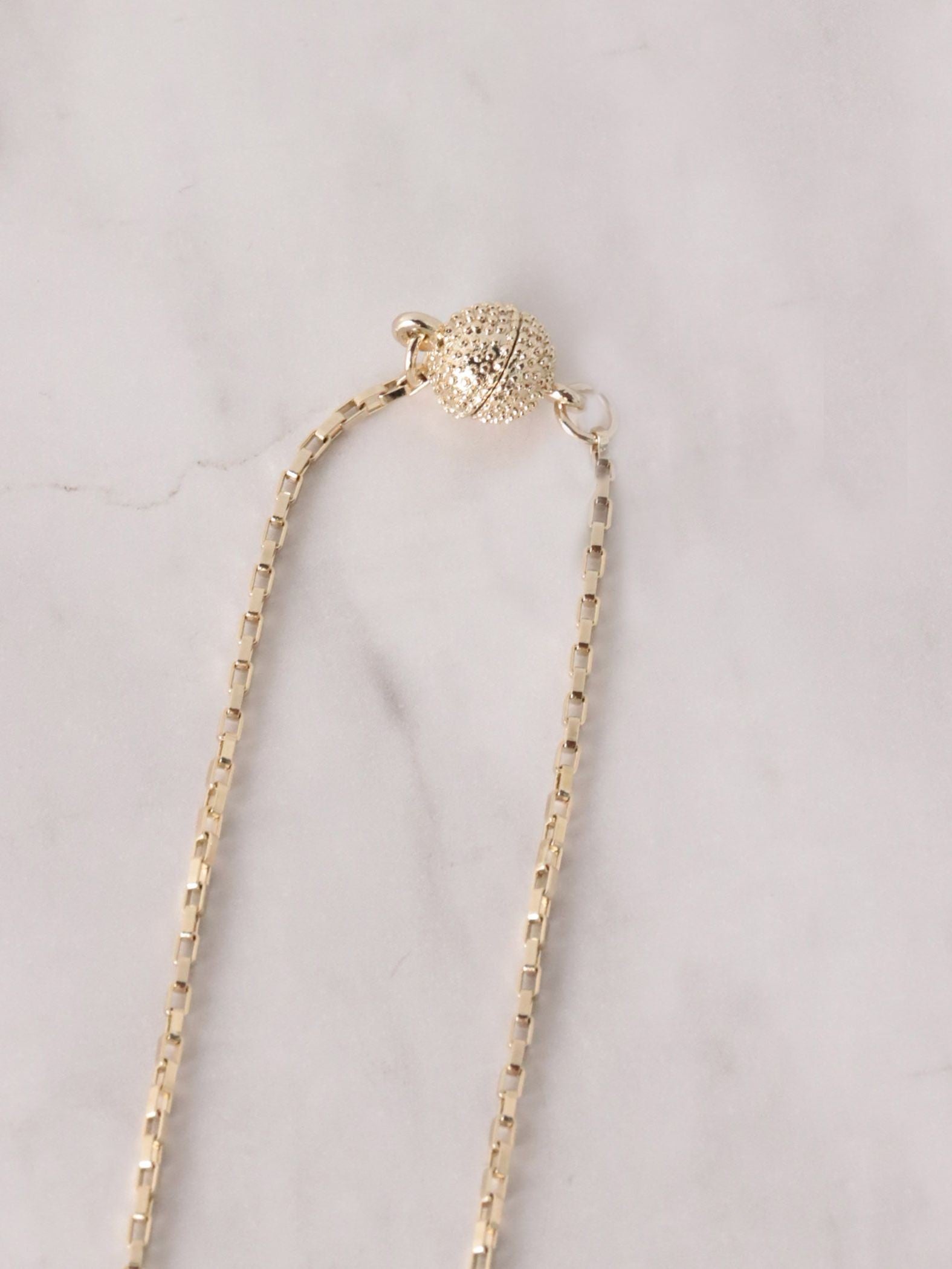 エポフラワーナローネックレス