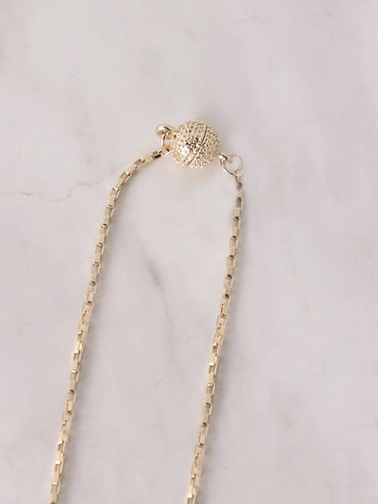 エポフラワーナローネックレス