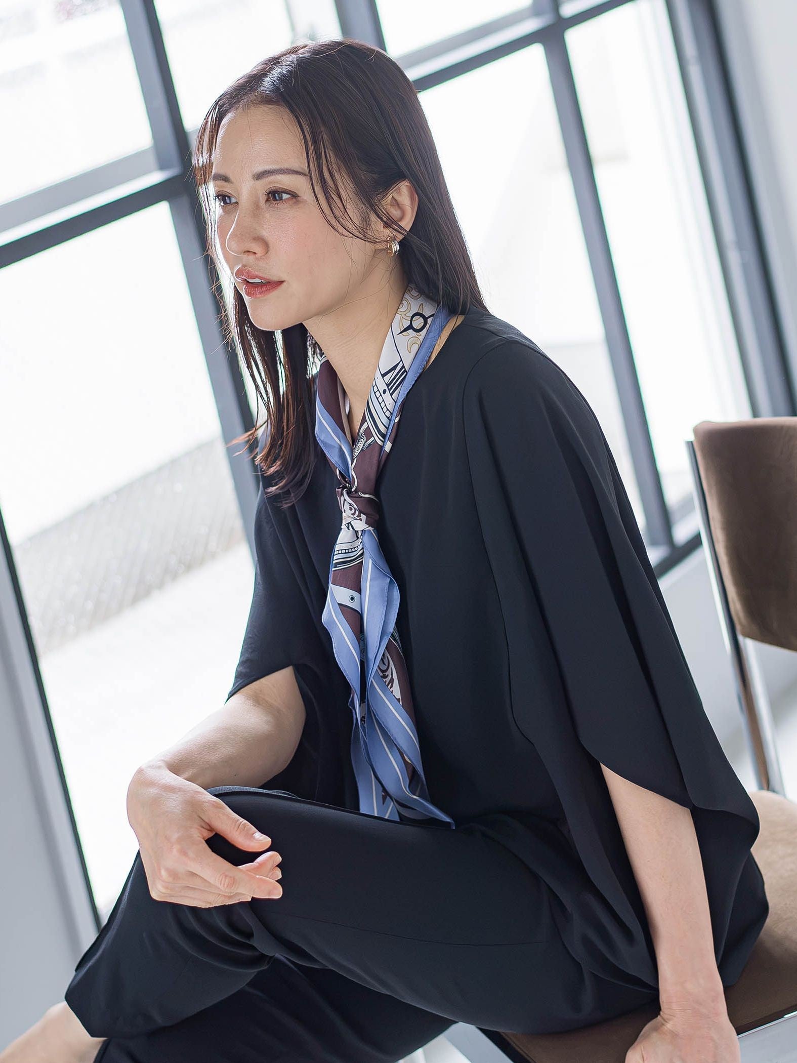 ≪シリーズ累計3万枚突破！/動画あり≫【ラクする美人服】ポンチョブラウス≪WEB限定カラーあり≫