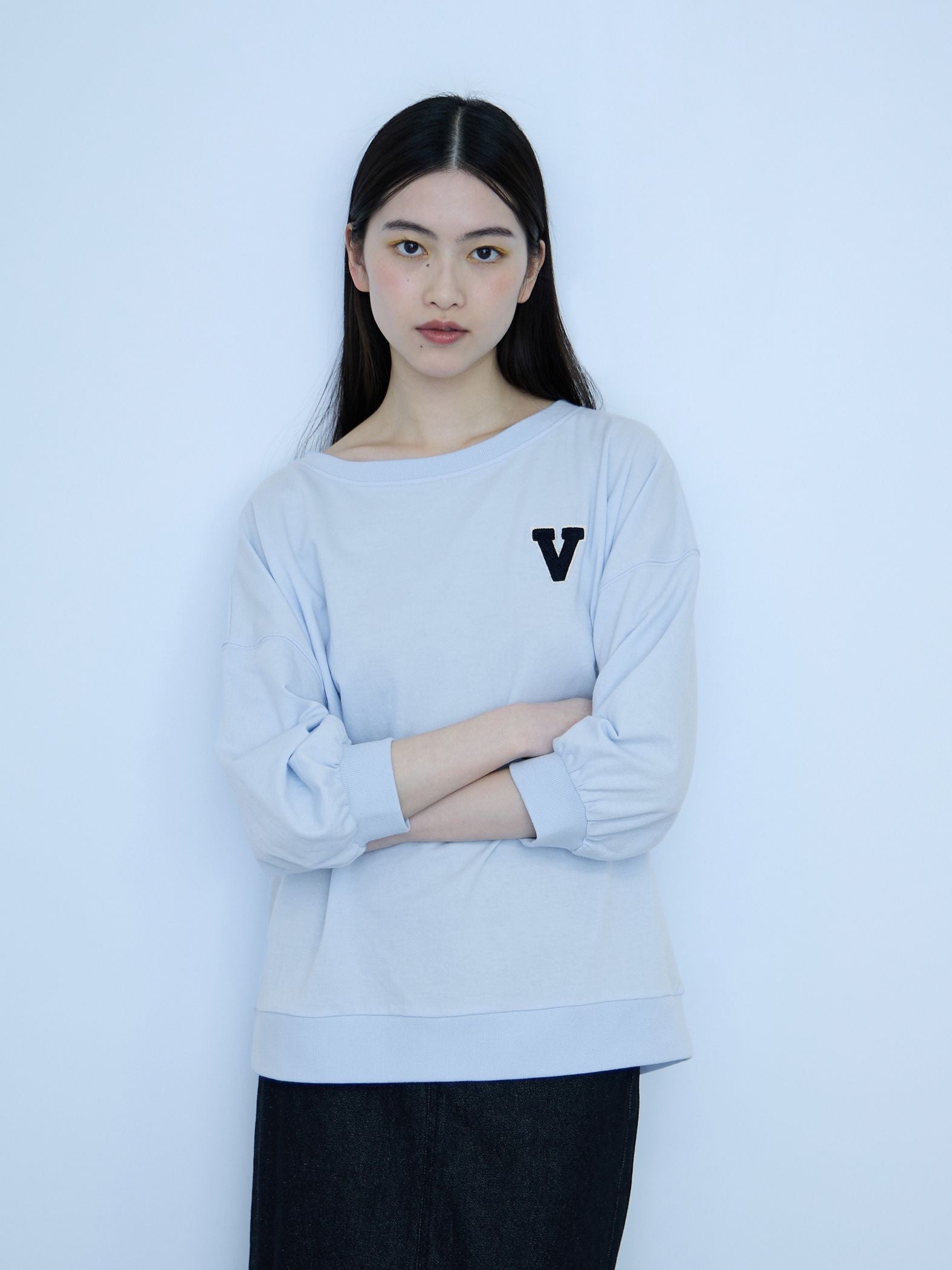 【大人の抜け感】ワッペンマルチネックプルオーバー