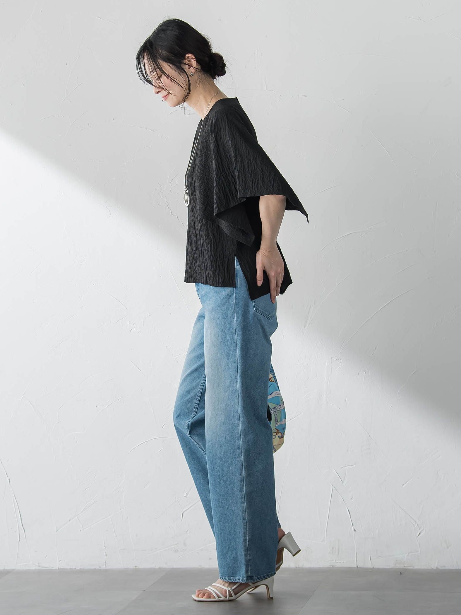 ハンカチーフスリーブブラウス