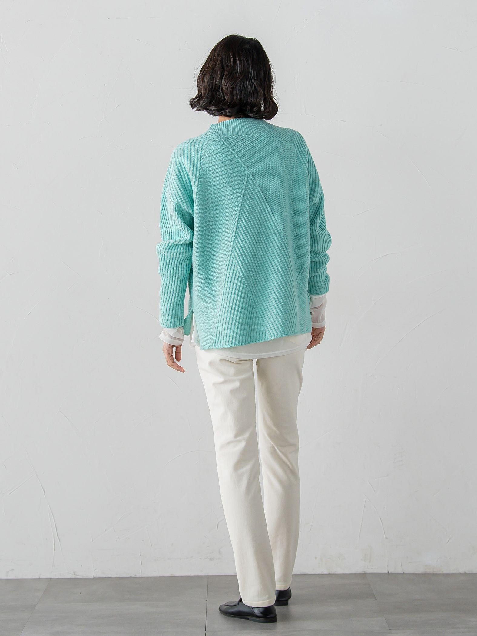 ヘリンボーンニット