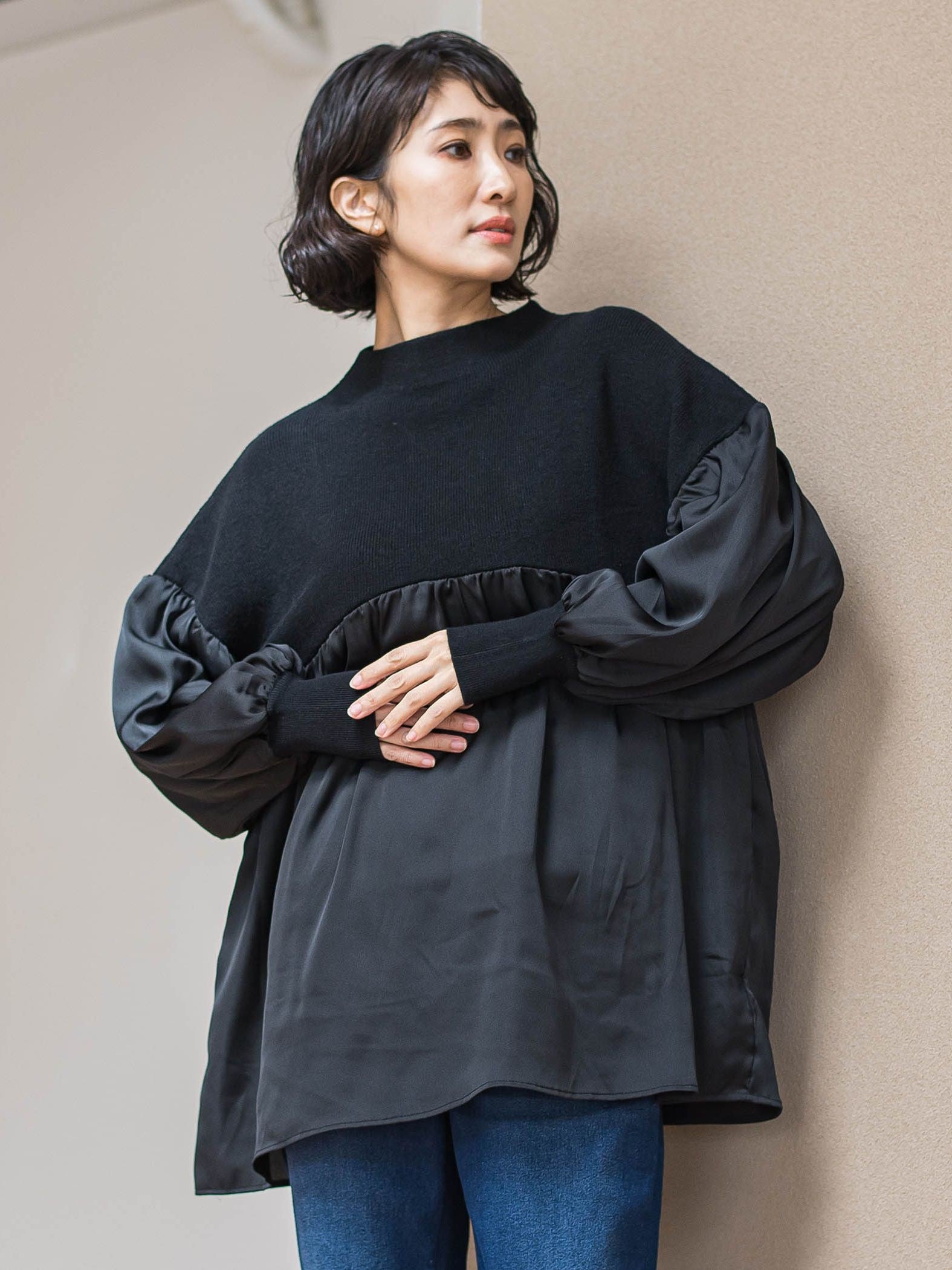 【WEB限定】”1枚でサマになる”とろみサテンふんわりニット