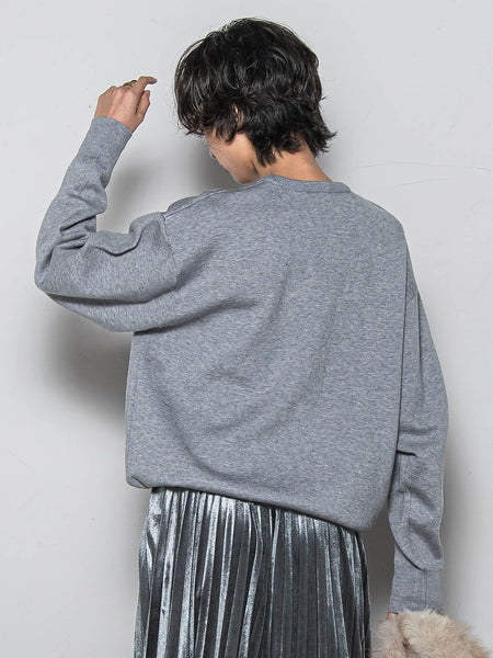 【WEB限定】刺繍ロゴニットプルオーバー≪洗濯機で洗える≫