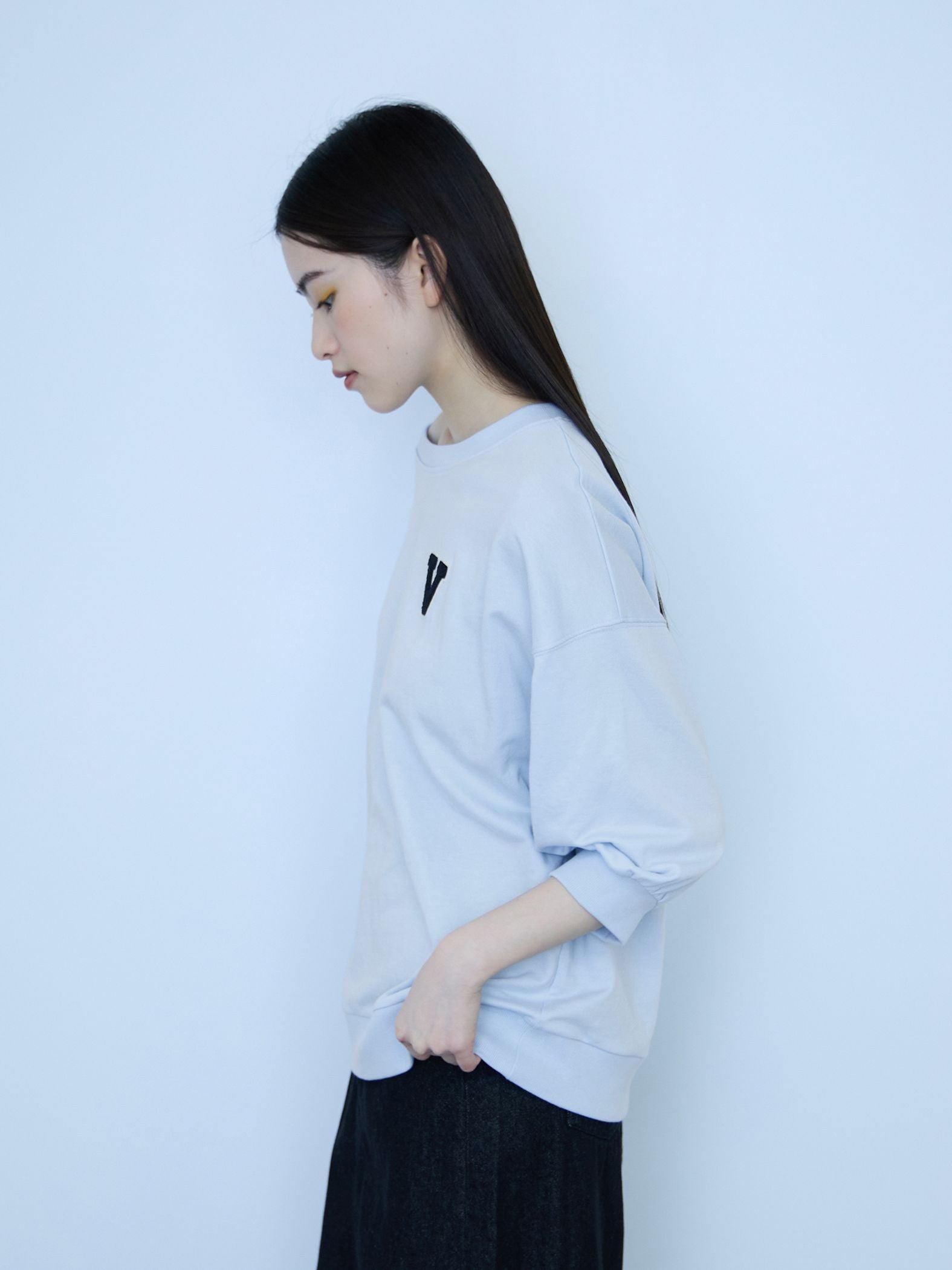 【大人の抜け感】ワッペンマルチネックプルオーバー