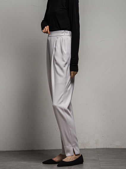 エステルダブルクロス　タックテーパードパンツ