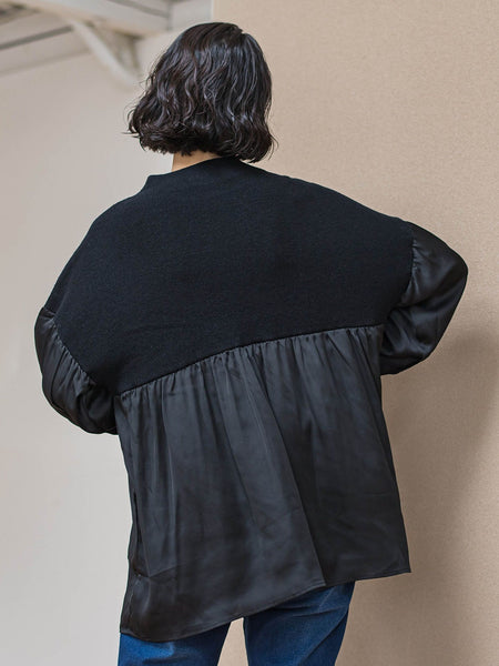 【WEB限定】”1枚でサマになる”とろみサテンふんわりニット