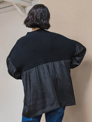 【WEB限定】”1枚でサマになる”とろみサテンふんわりニット