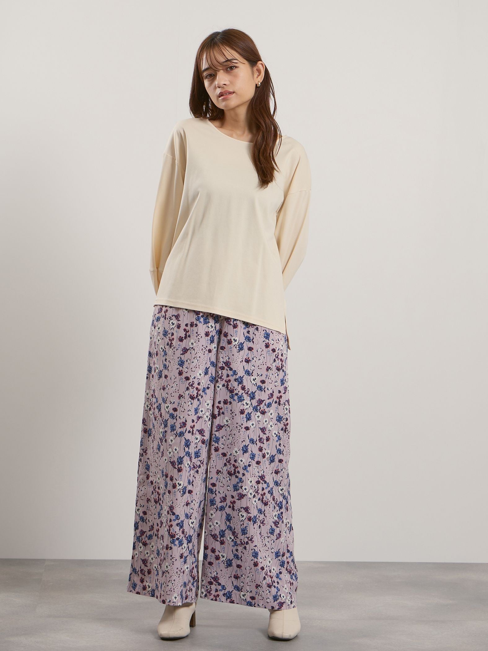 マルチフラワーイージーワイドパンツ≪手洗い可能≫