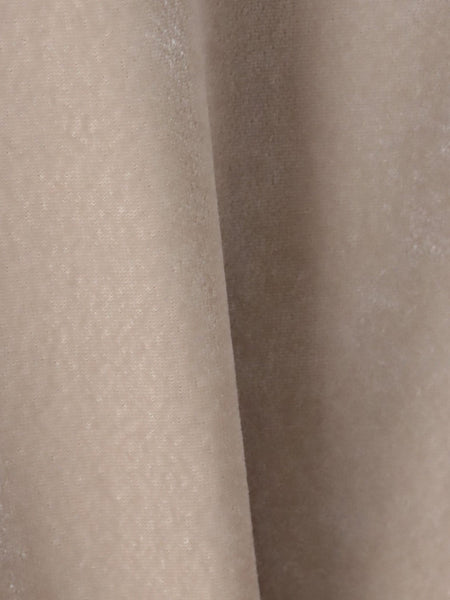 パフ袖ベロアカットソー