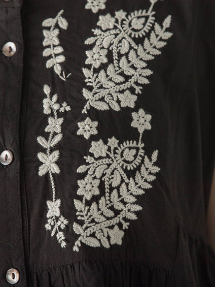 【WEB限定】キャンブリック立体刺繍ピンタックブラウス