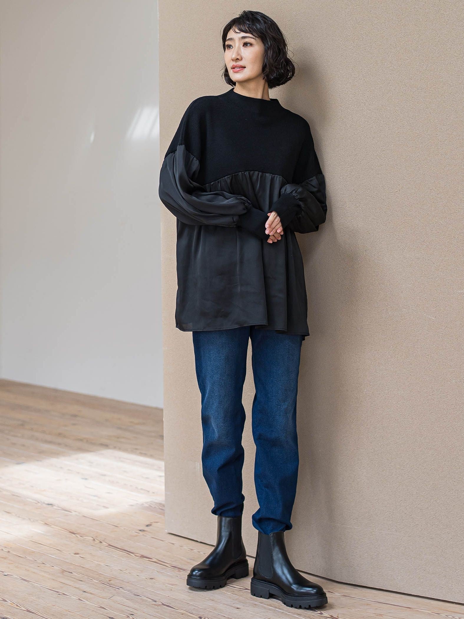 【WEB限定】”1枚でサマになる”とろみサテンふんわりニット