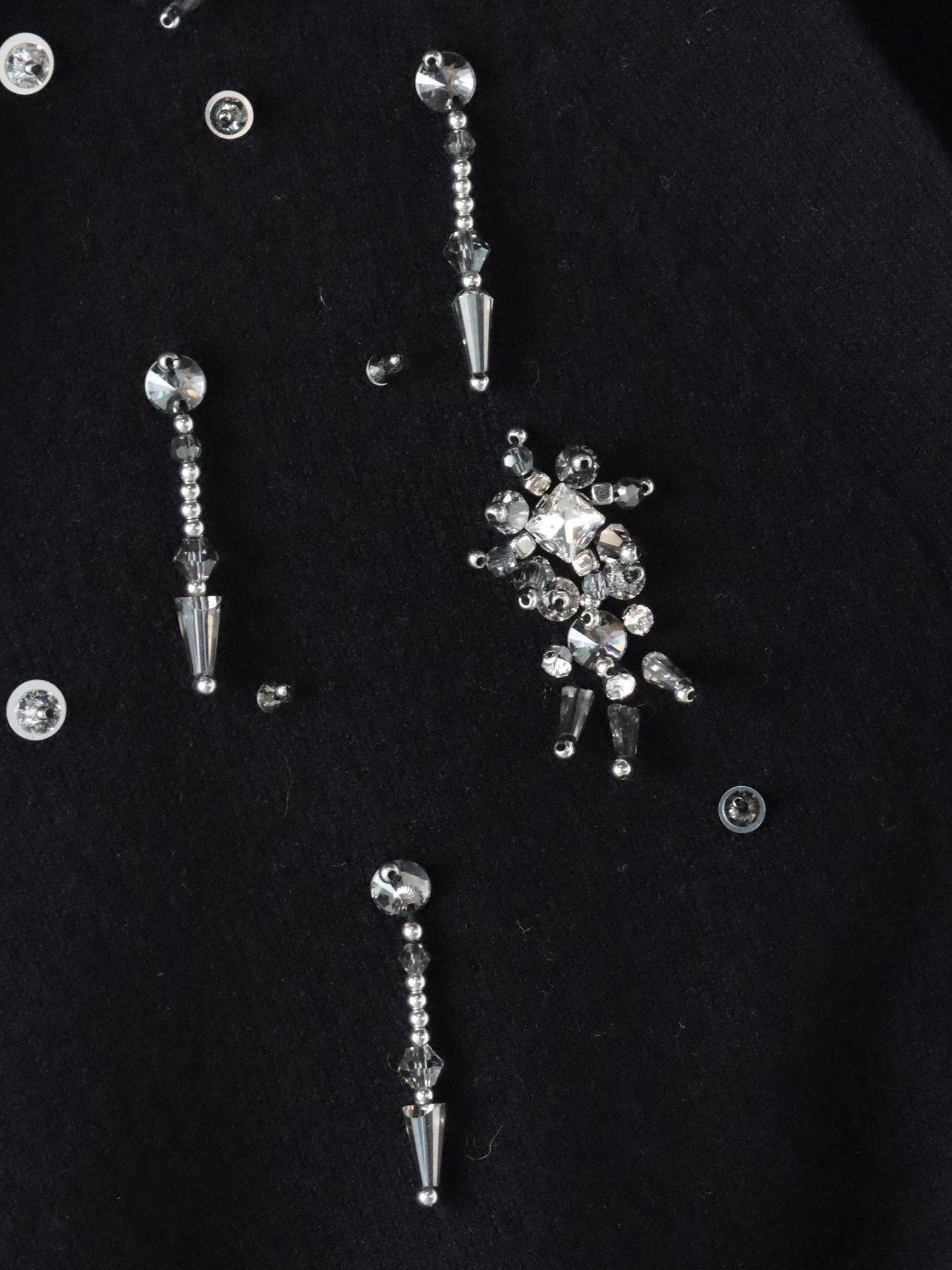 Vネックビジューカーディガン≪手洗い可能≫