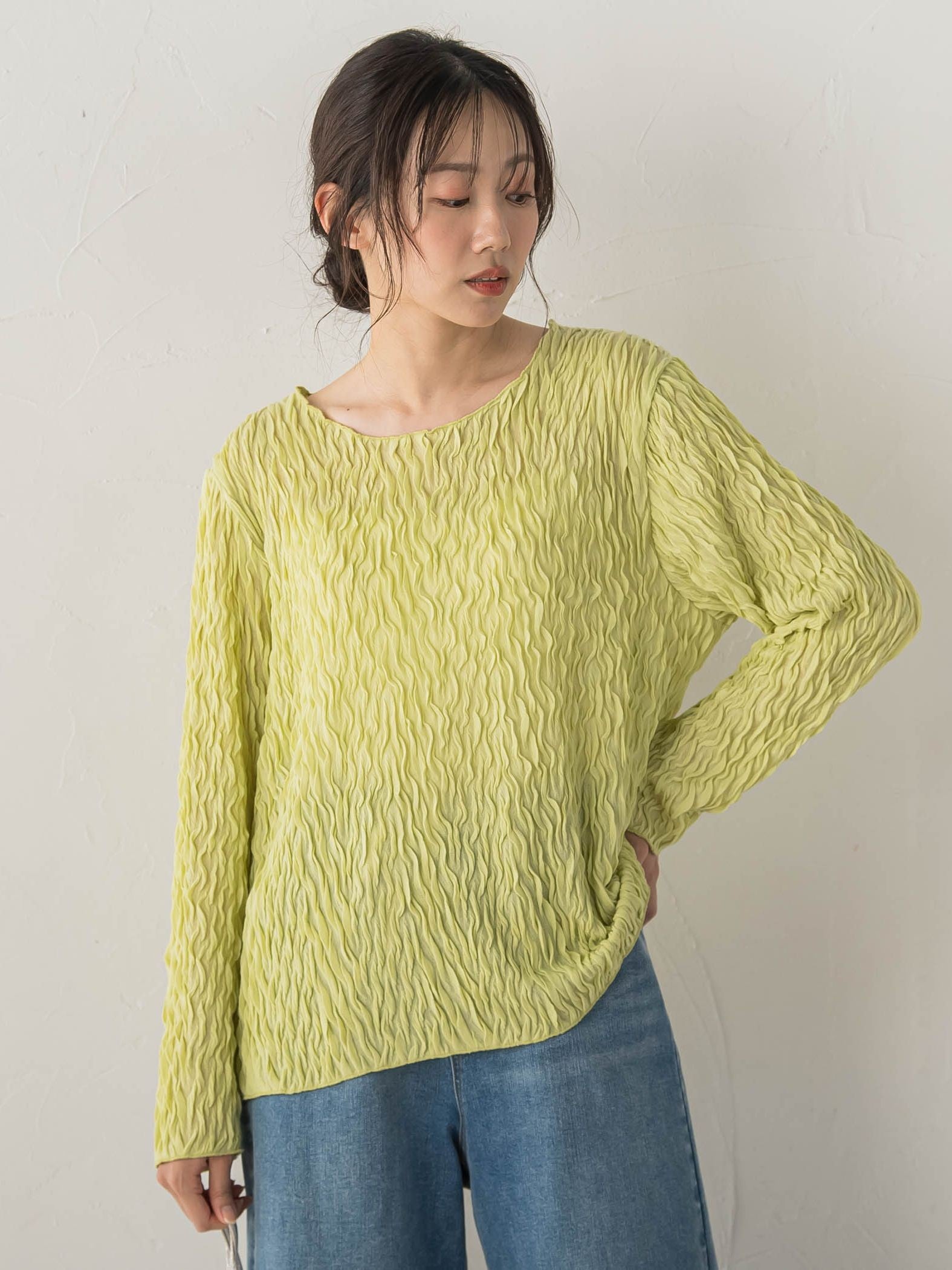 【WEB限定】フリルジャガードクルーネックプルオーバー