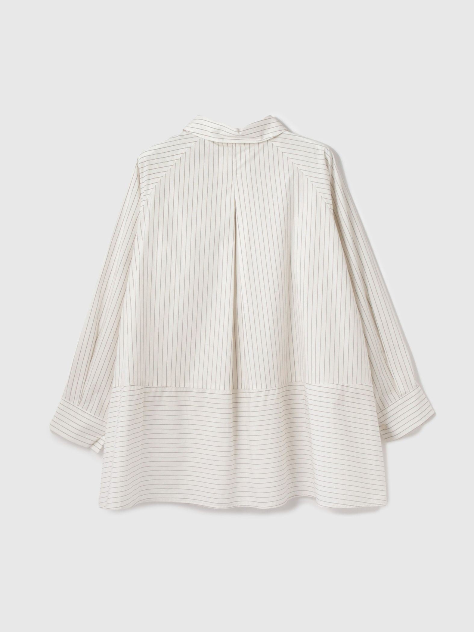 【大人の抜け感】コーマコットンバックフレアシャツ