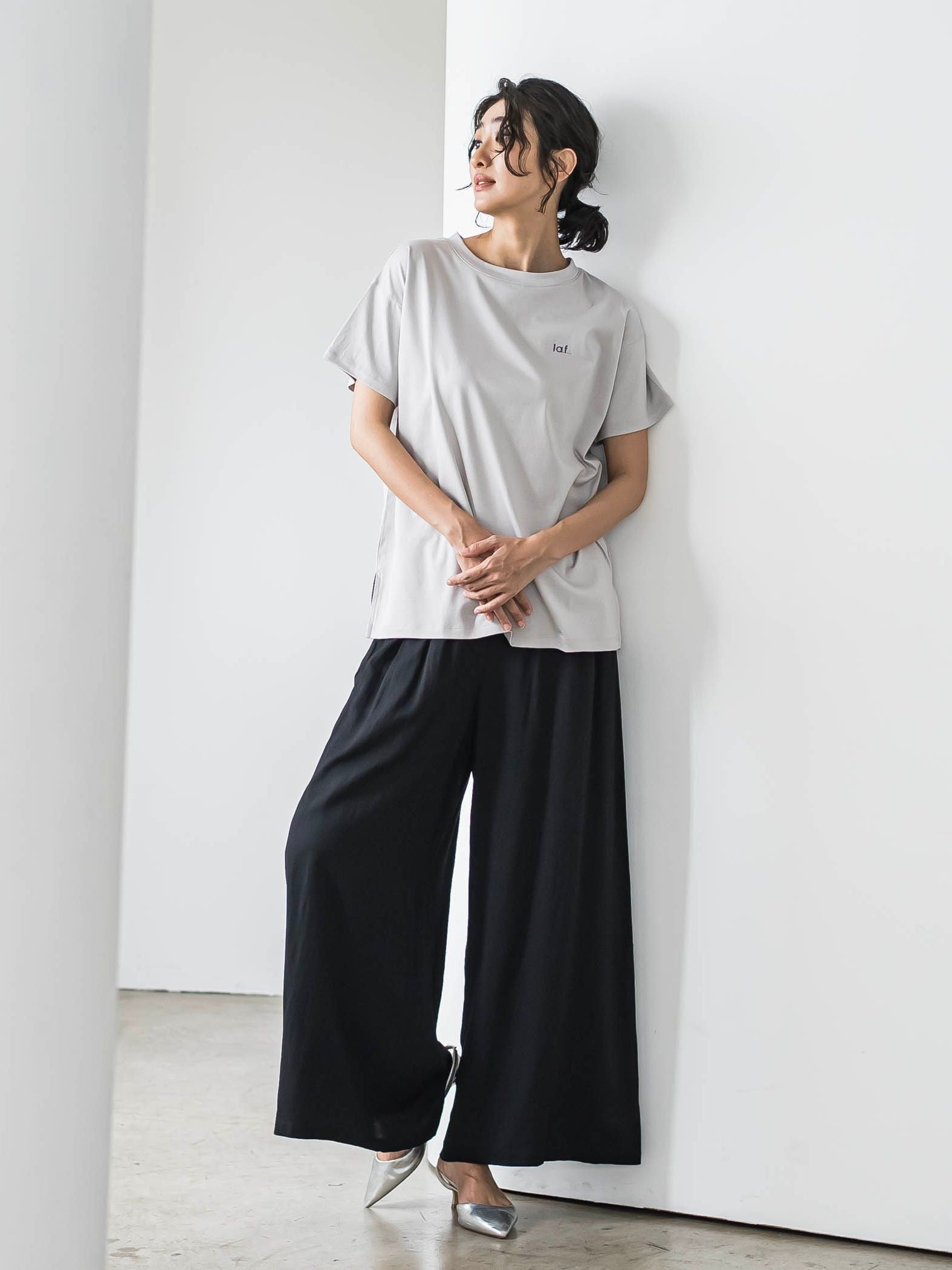 【J Lounge限定】la.f...ロゴTシャツ≪手洗い可能≫