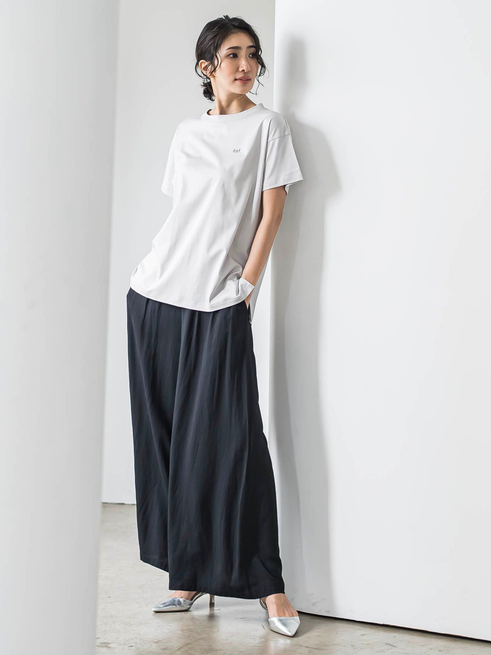 【J Lounge限定】la.f...ロゴTシャツ≪手洗い可能≫