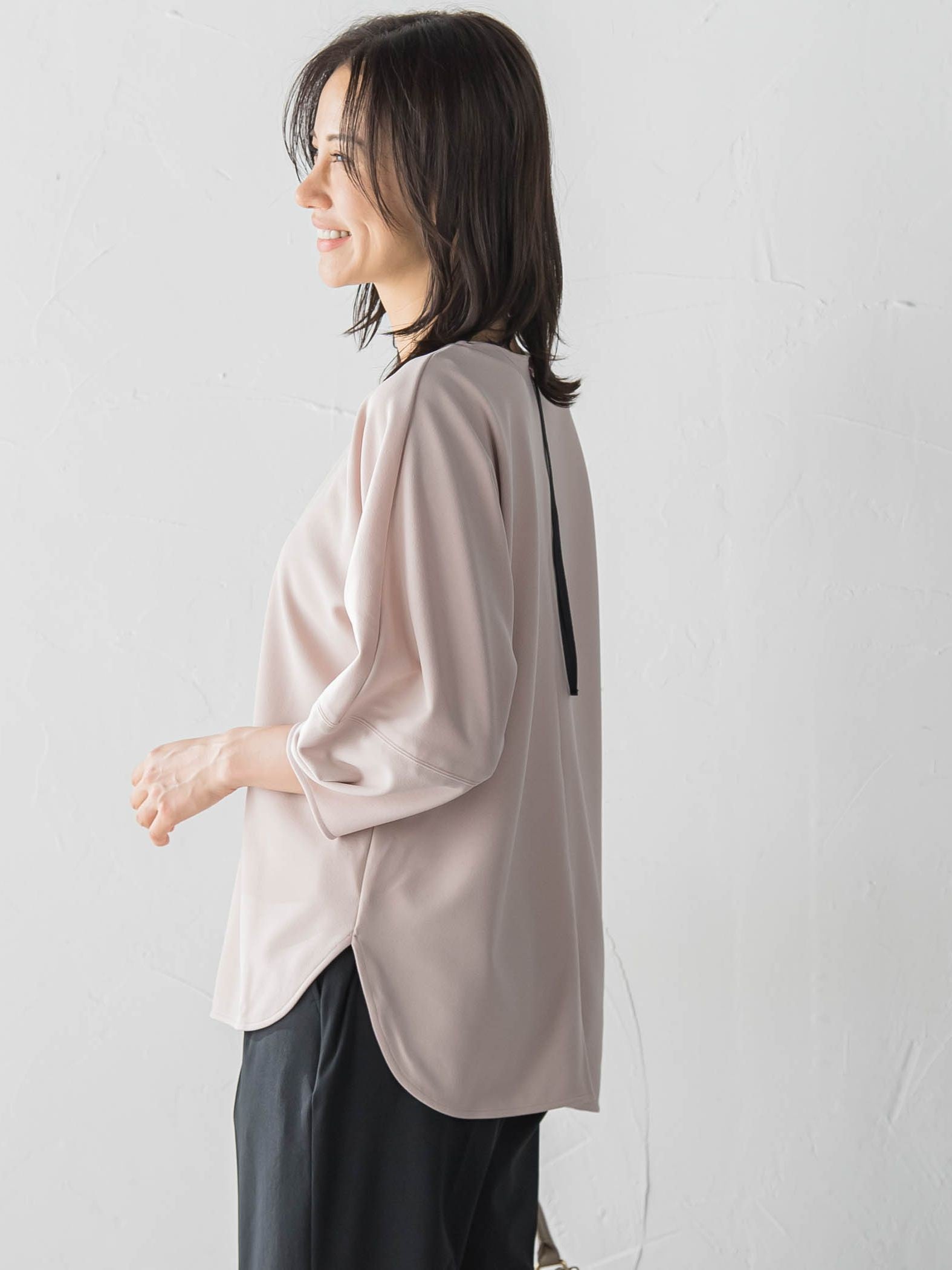 【WEB限定】フォルムスリーブバックジップトップス≪洗濯機で洗える≫