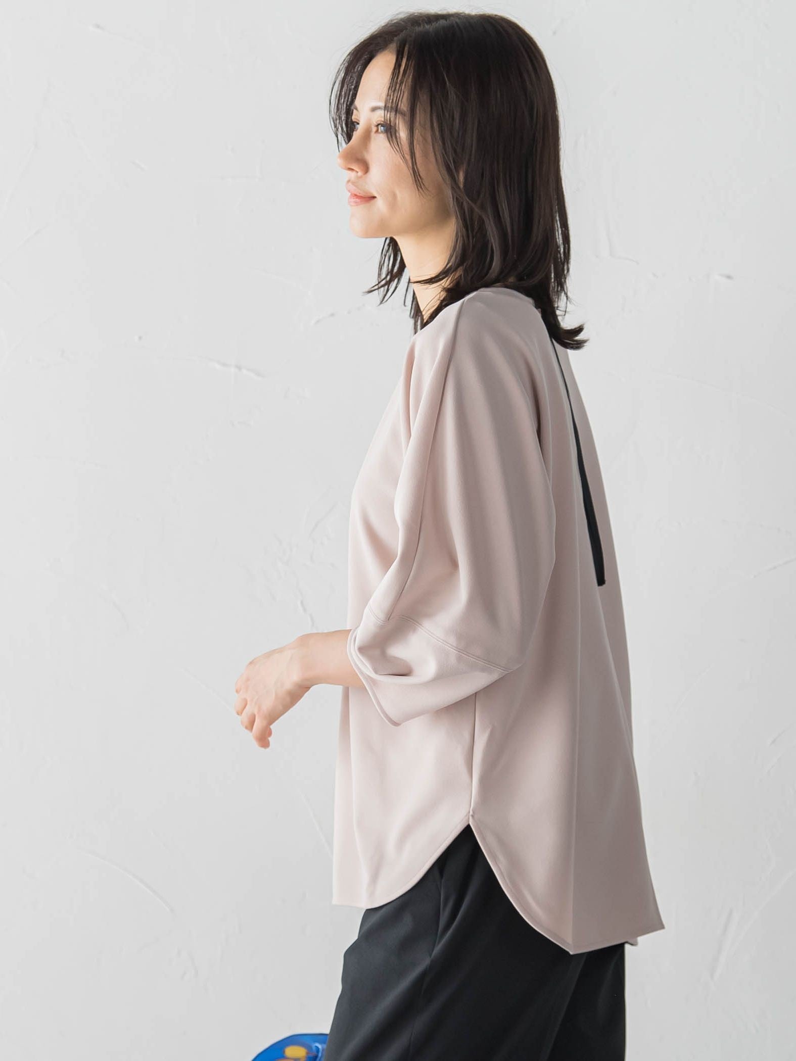 【WEB限定】フォルムスリーブバックジップトップス≪洗濯機で洗える≫