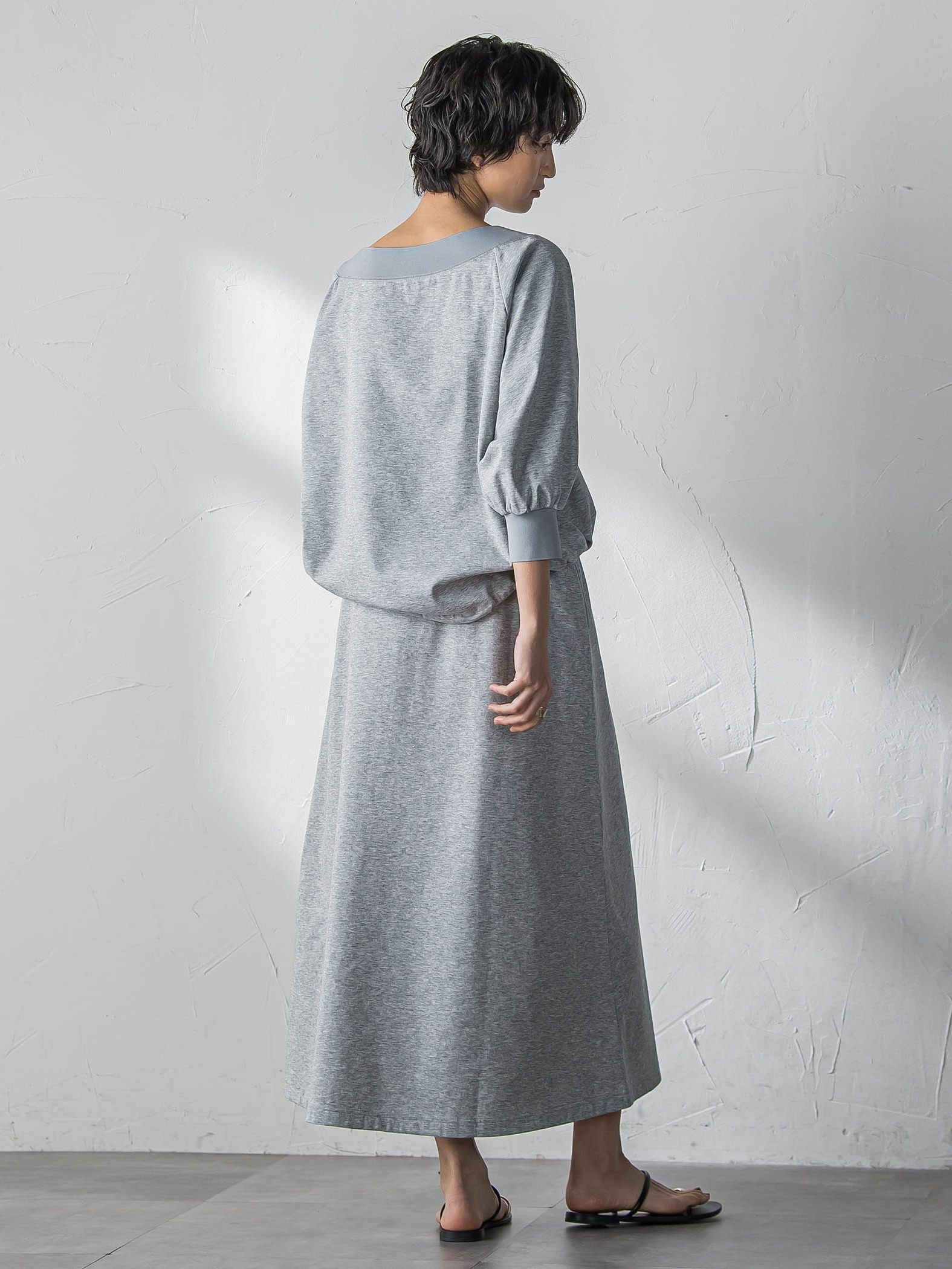 ボートネックドロストヘムスカートセットアップ