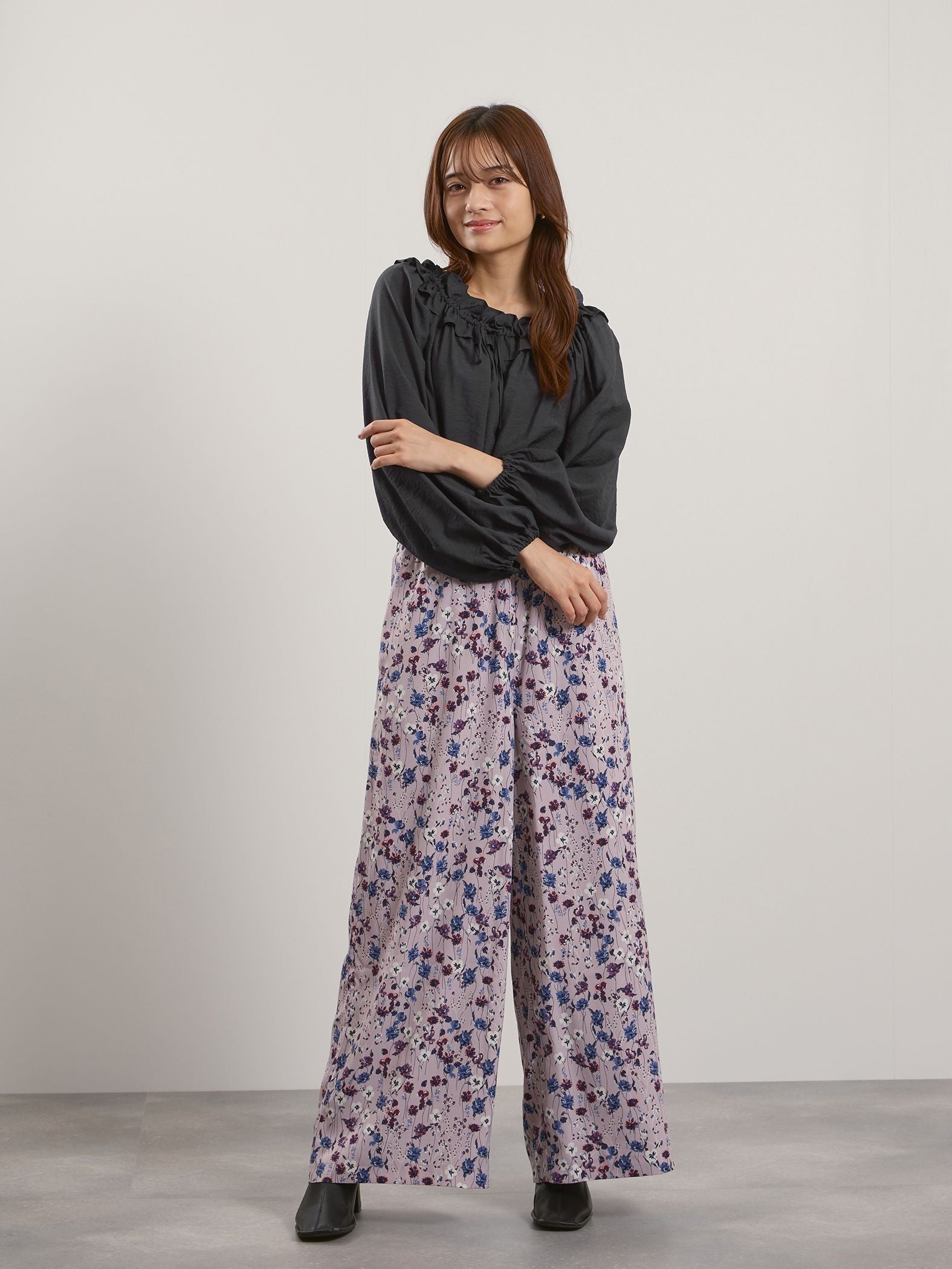マルチフラワーイージーワイドパンツ≪手洗い可能≫