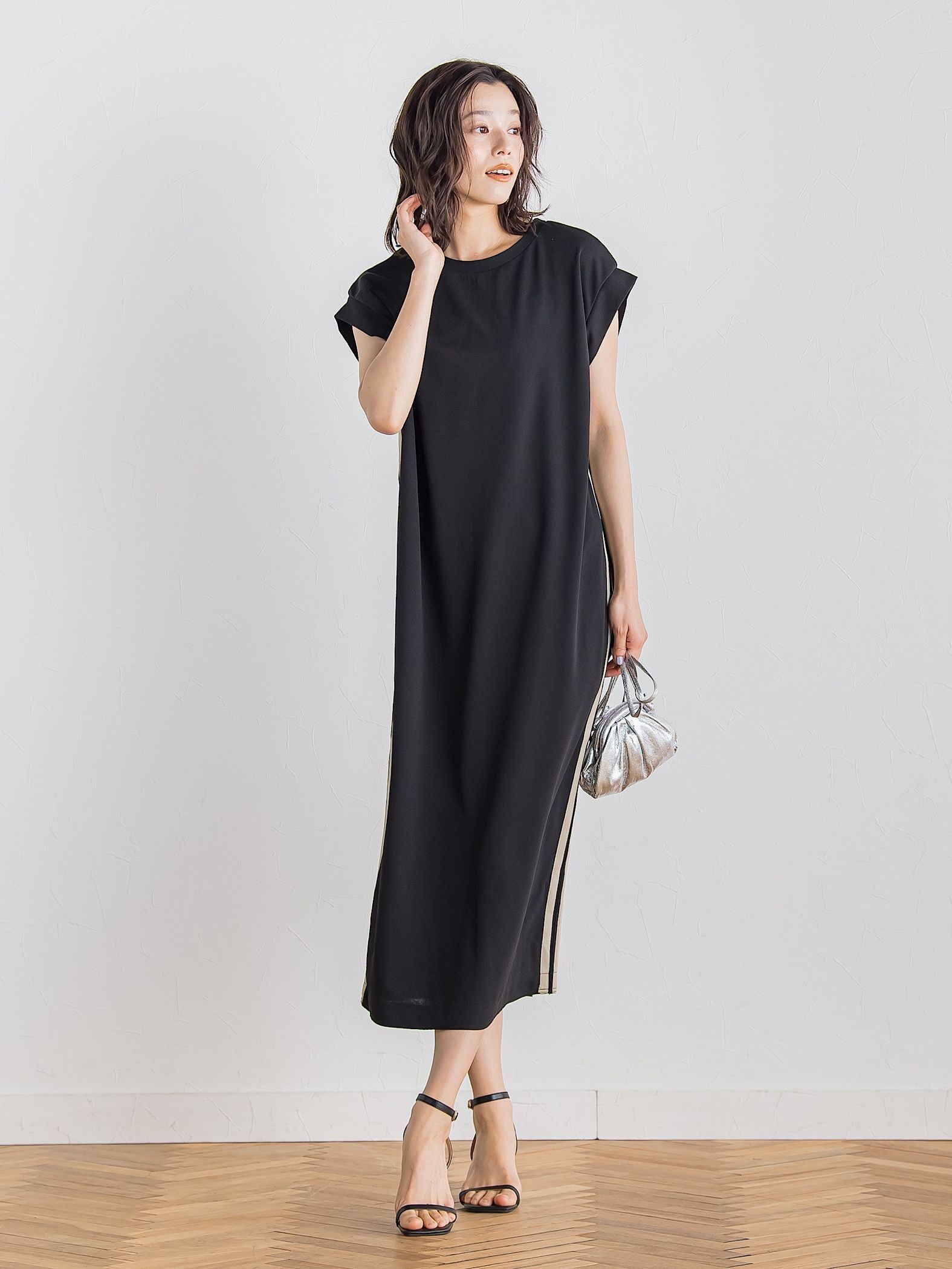 【WEB限定】カットジョーゼットサイドラインワンピース≪手洗い可能≫