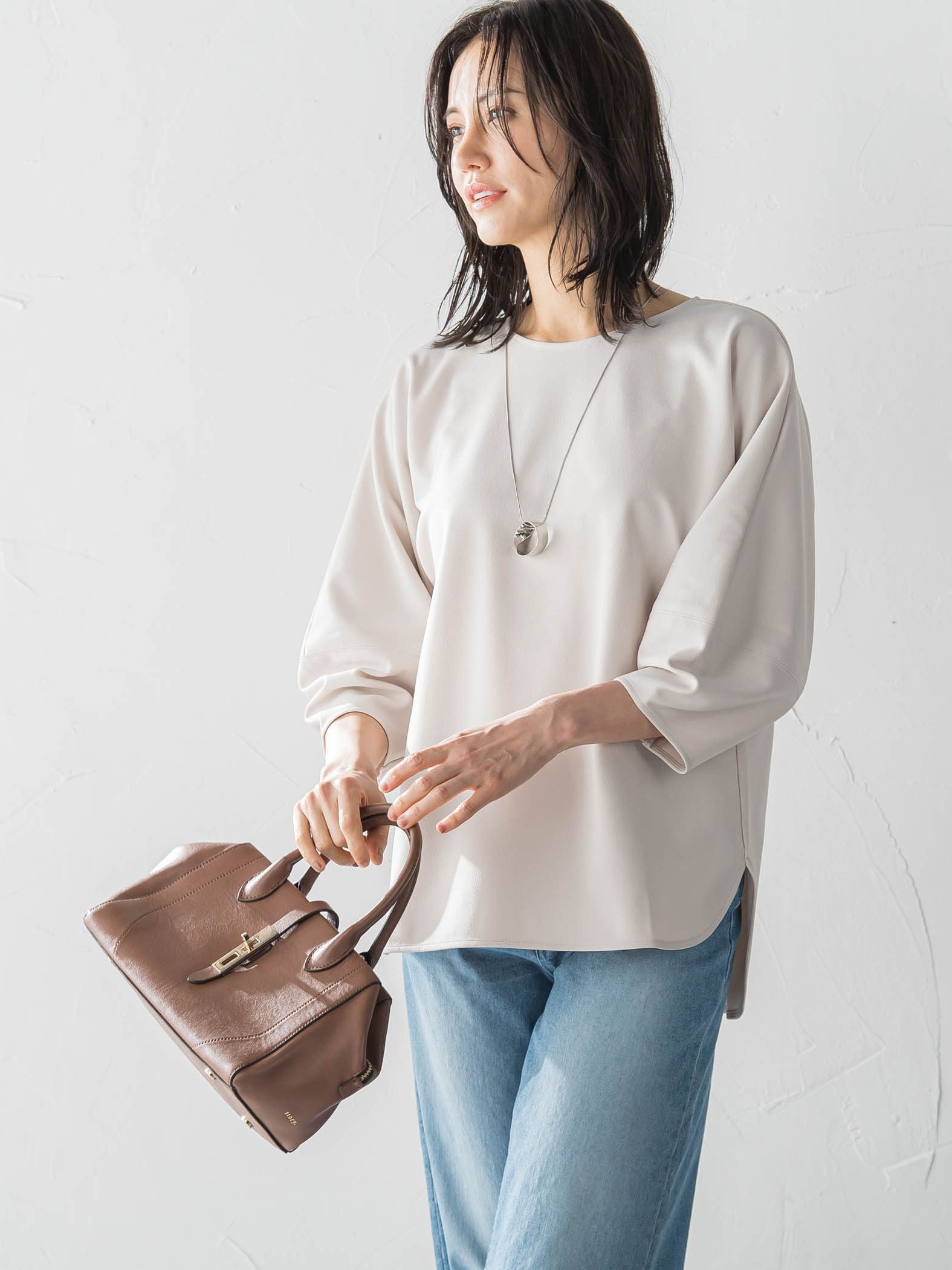 【WEB限定】フォルムスリーブバックジップトップス≪洗濯機で洗える≫