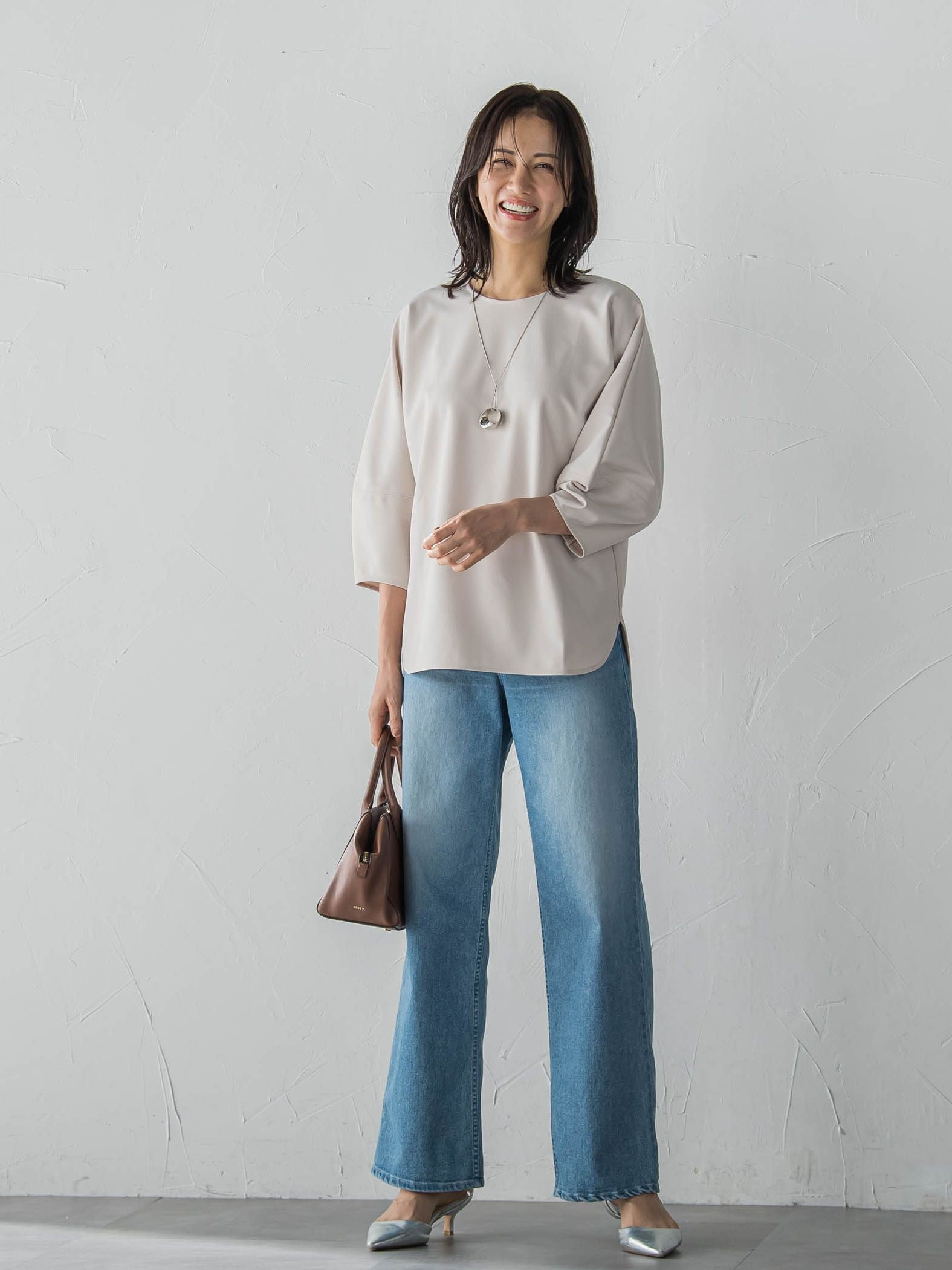 【WEB限定】フォルムスリーブバックジップトップス≪洗濯機で洗える≫