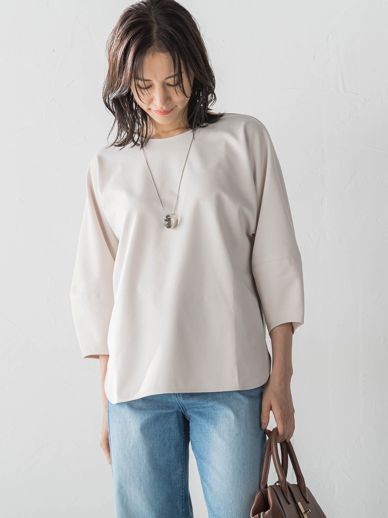 【WEB限定】フォルムスリーブバックジップトップス≪洗濯機で洗える≫