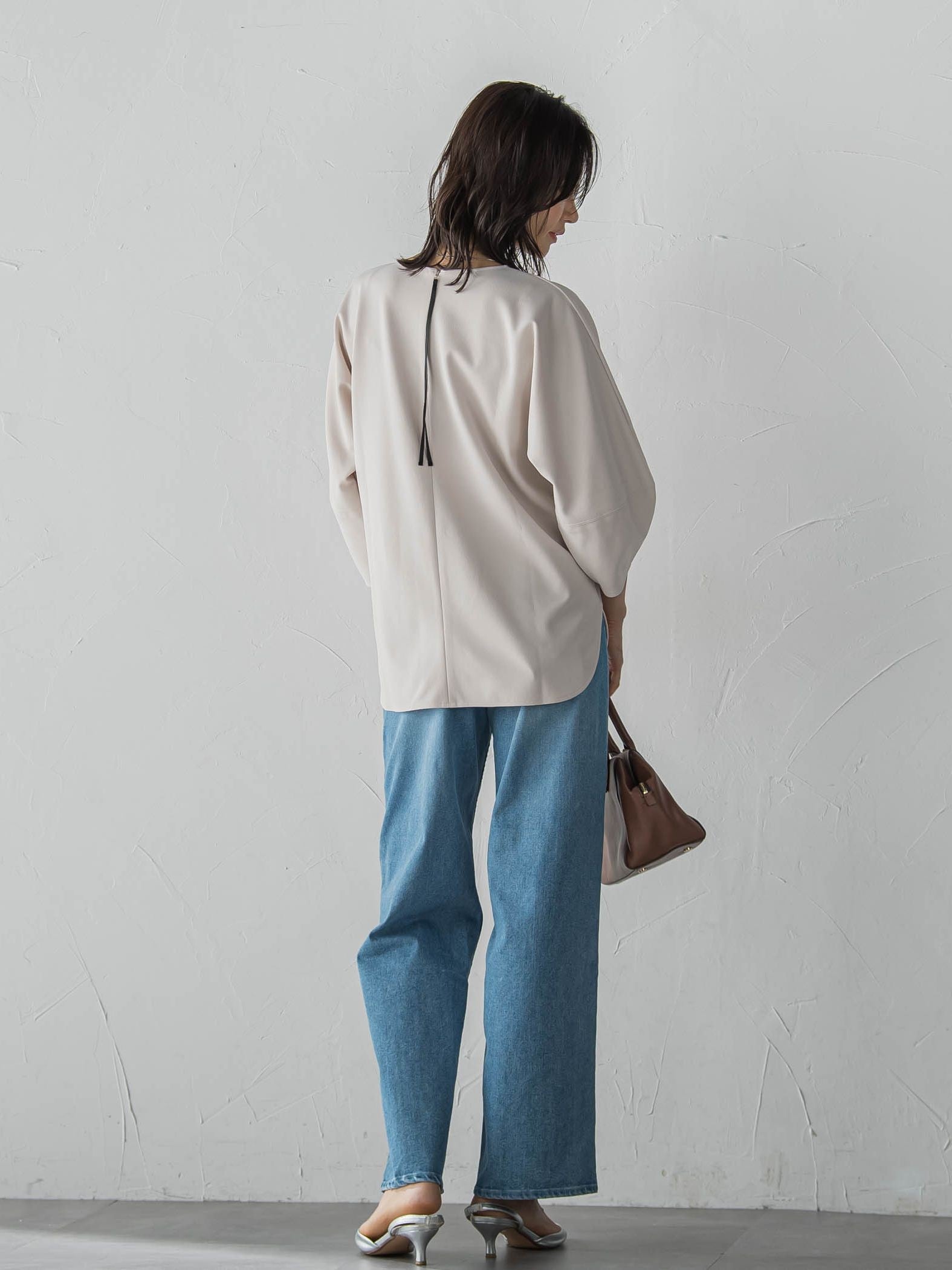 【WEB限定】フォルムスリーブバックジップトップス≪洗濯機で洗える≫