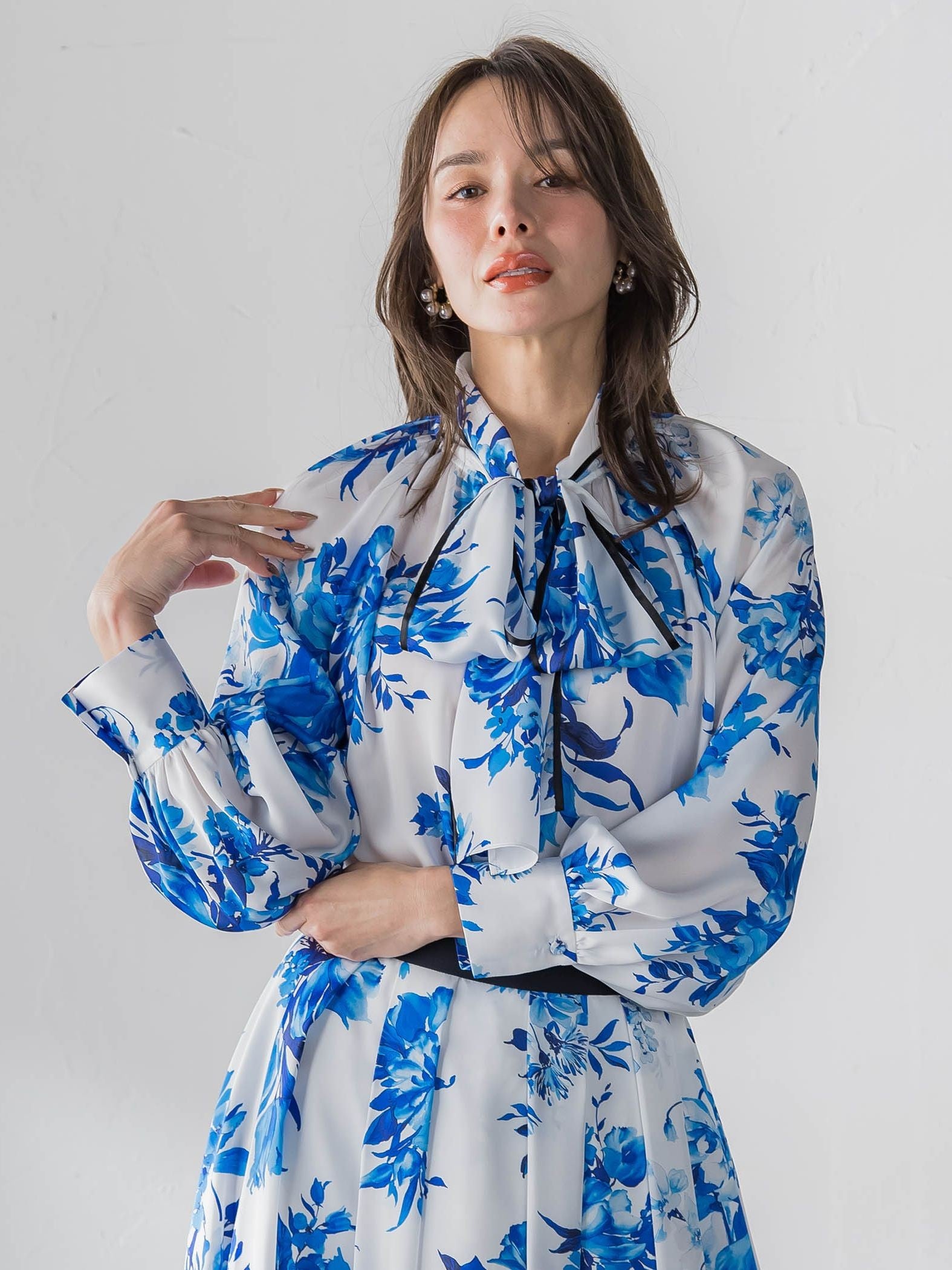 ビッグフラワーブーケブラウス