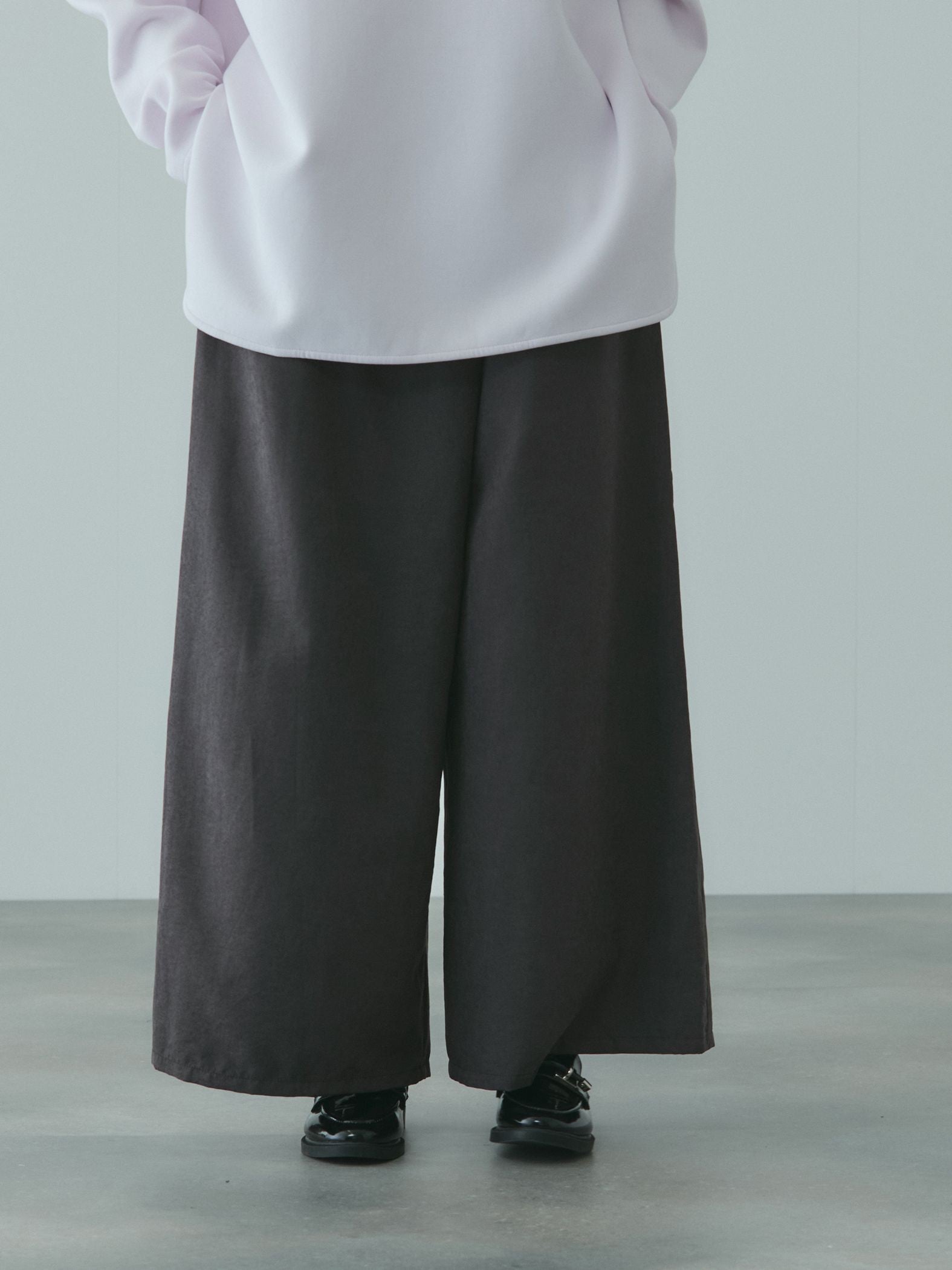 フィブリルサテンラップワイドパンツ≪洗濯機で洗える≫