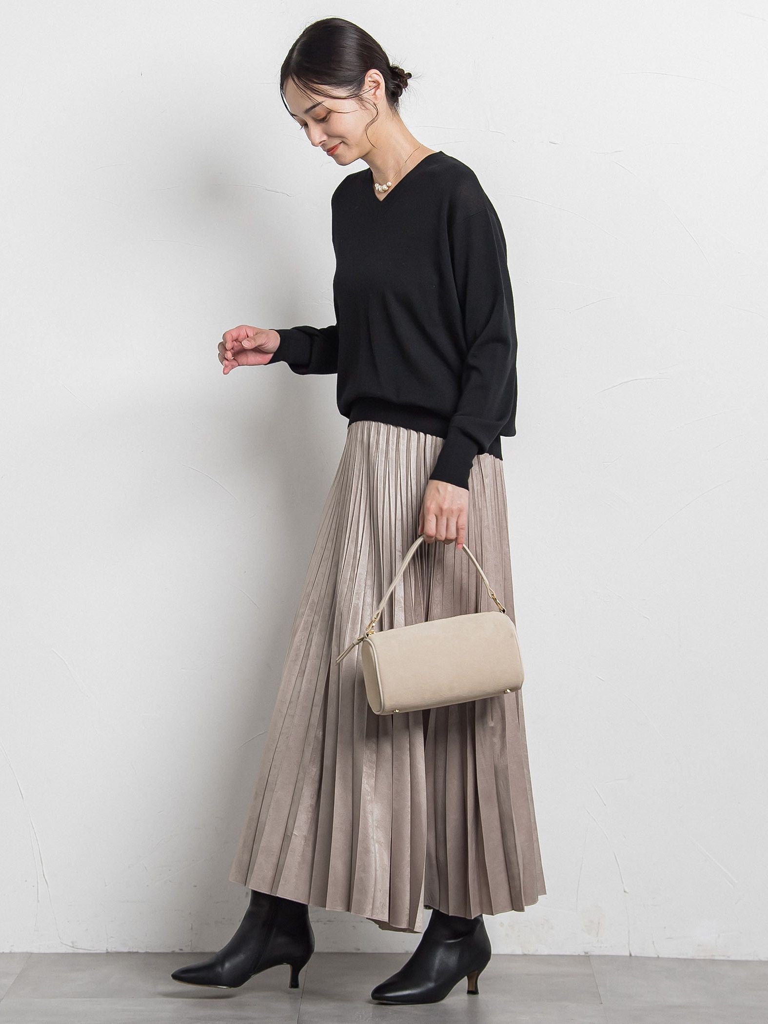 【カタログ掲載】レザーライクサテンプリーツスカート≪洗える≫