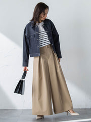 バックボタンデザインニット