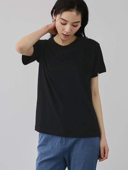 チュールフラワーモチーフプルオーバー