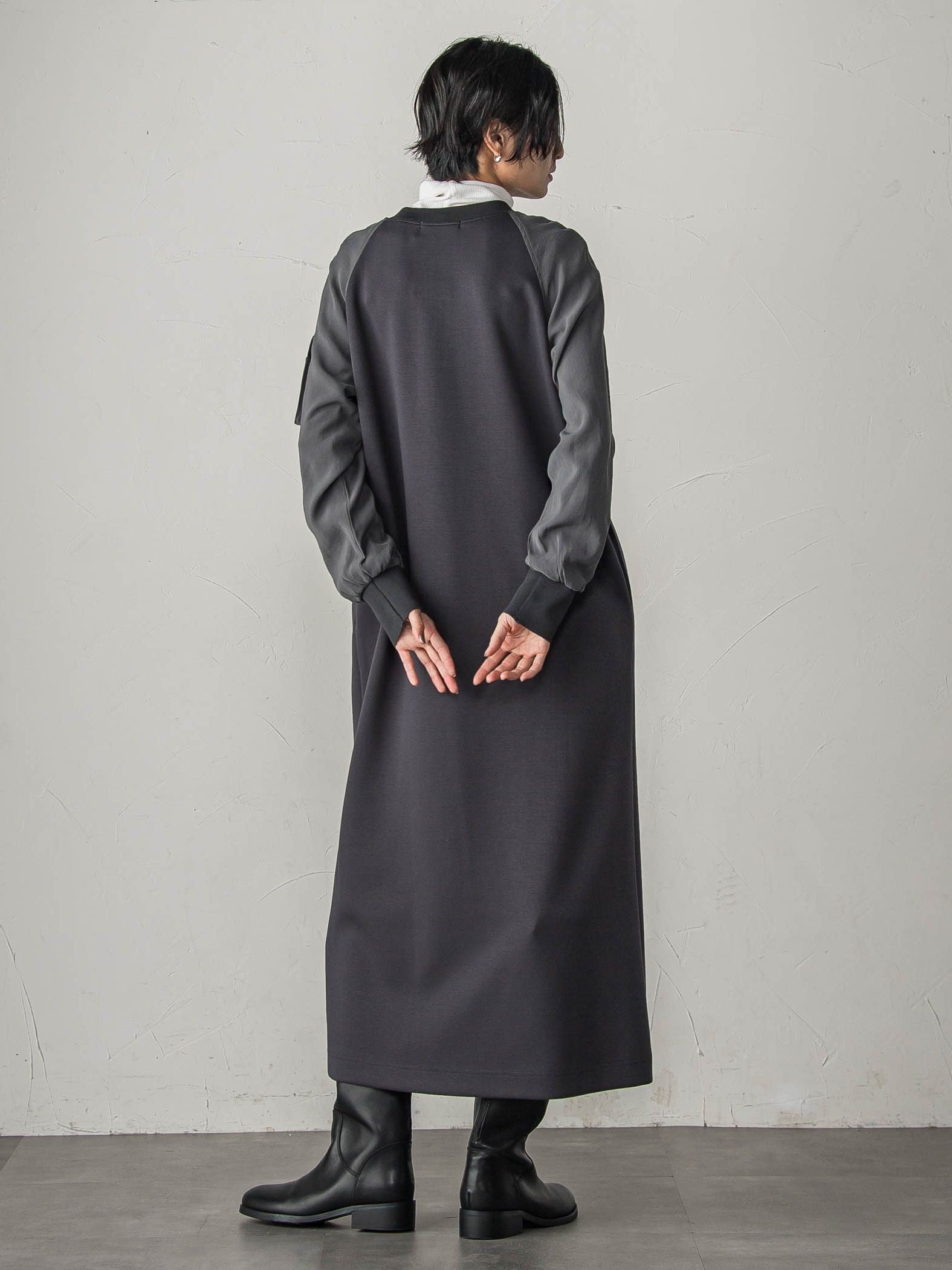 ダンボールMA-1ハーフジップワンピース