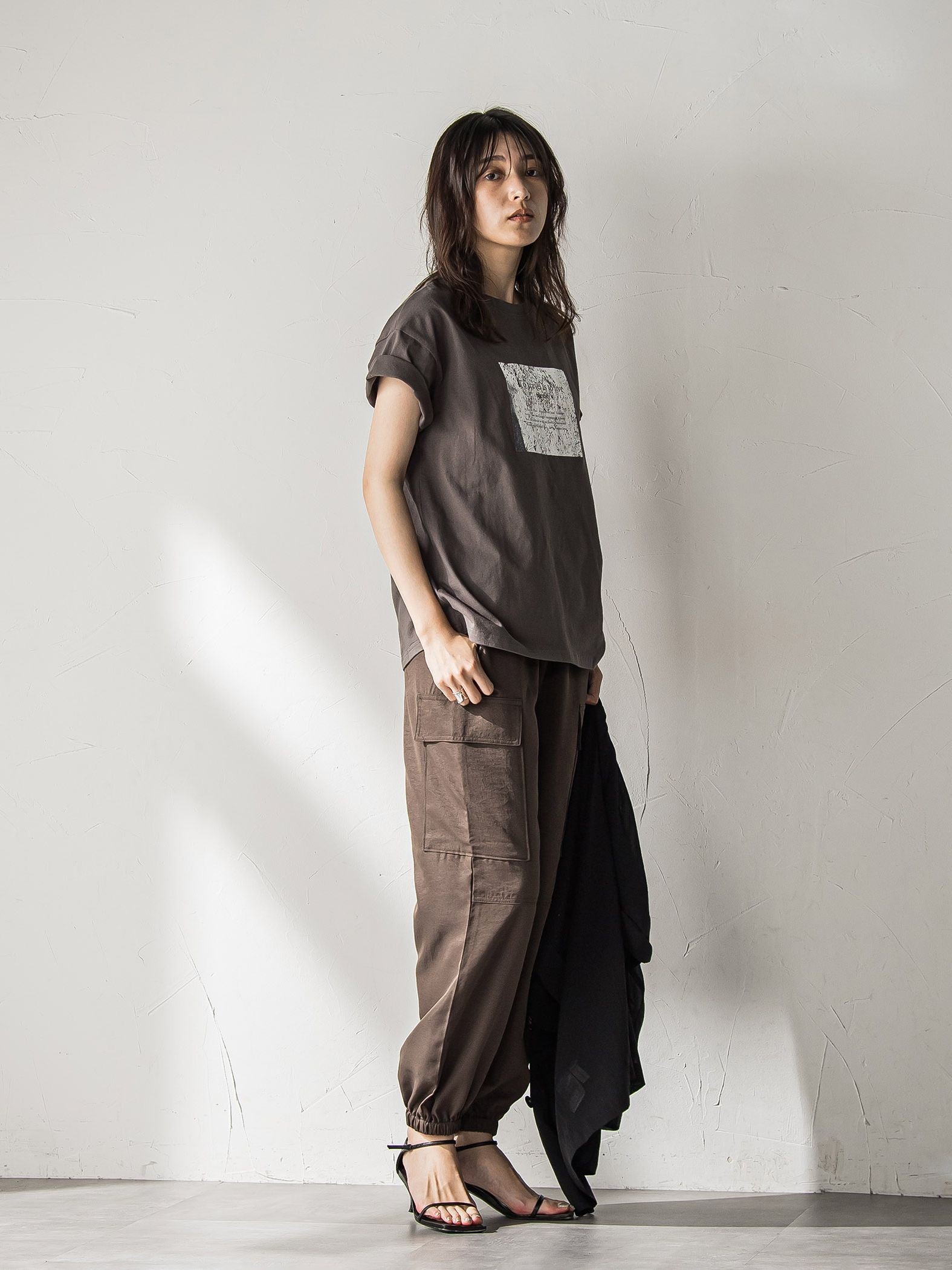 【WEB限定】スクエア箔オーバーサイズTシャツ≪手洗い可能≫