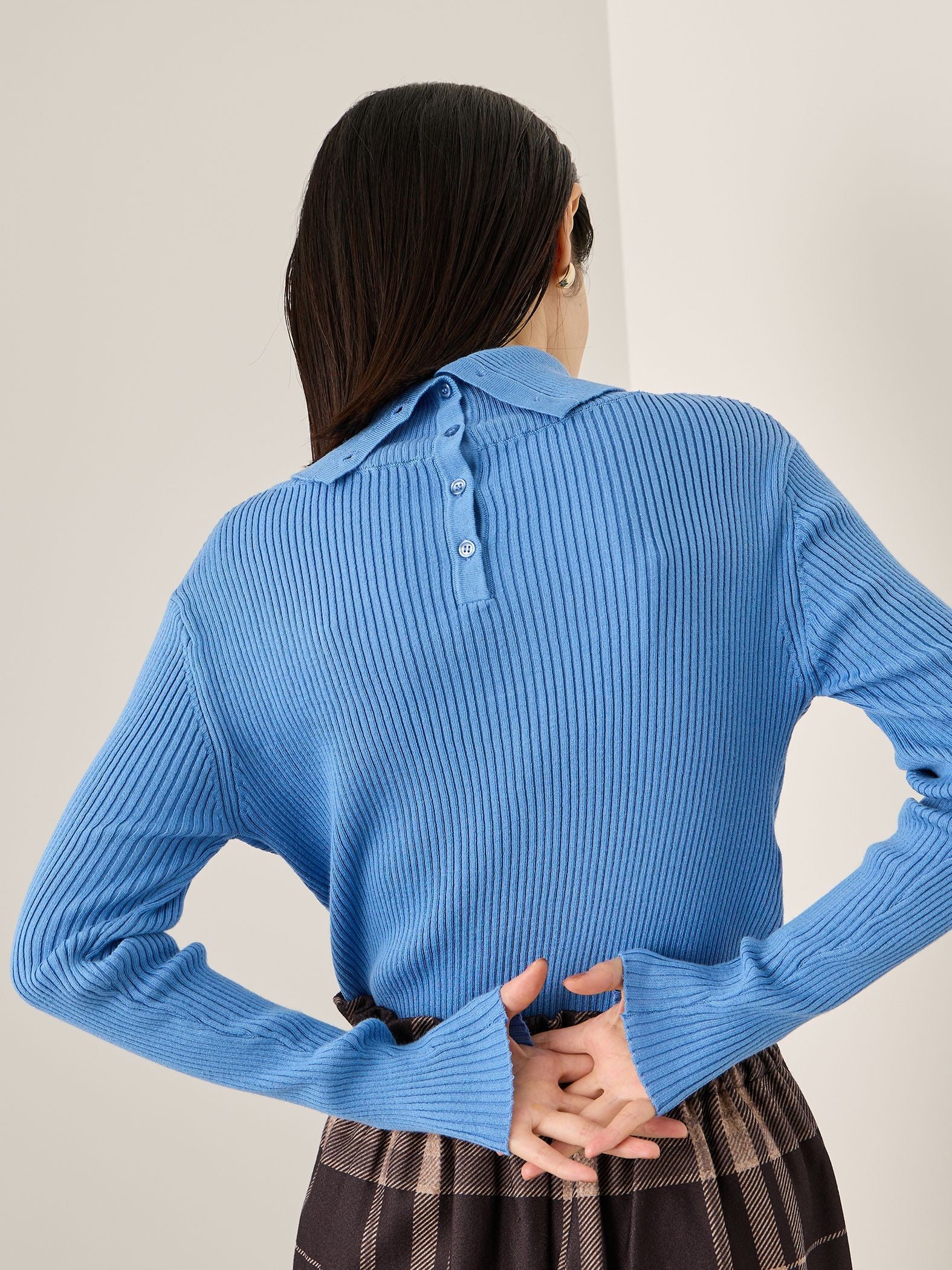 調温バックボタンハイネックニット≪手洗い可能≫