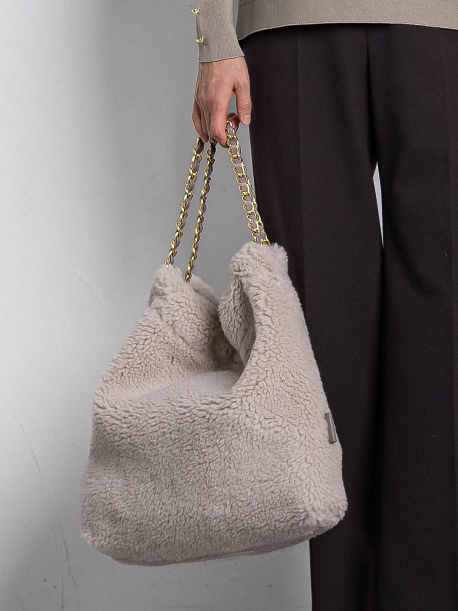 【WEB限定】【VIOLAd'ORO】エコムートン チェーンショルダートートM ELMO / V-8680