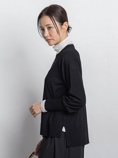 【WEB限定】吸湿発熱スムースストレッチタートルカットソー