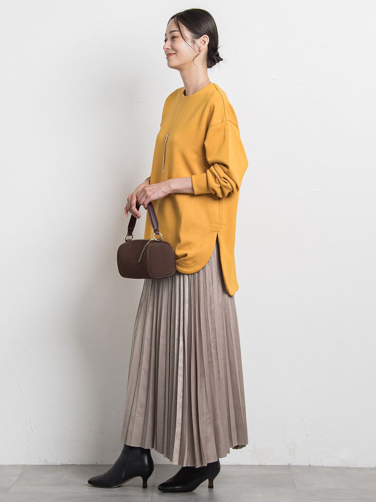 【カタログ掲載】レザーライクサテンプリーツスカート≪洗える≫