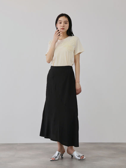 チュールフラワーモチーフプルオーバー